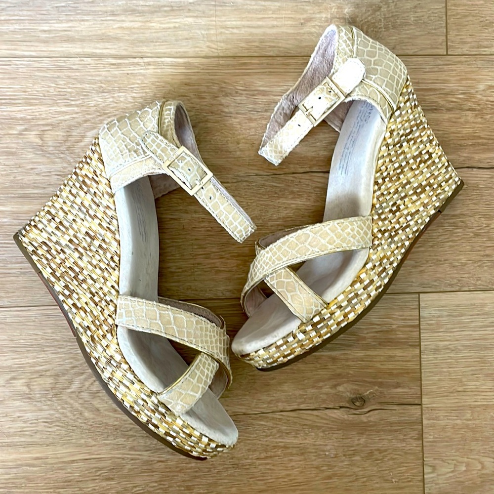 TOMS Beige Gold Trim Snake Strappy Wedges